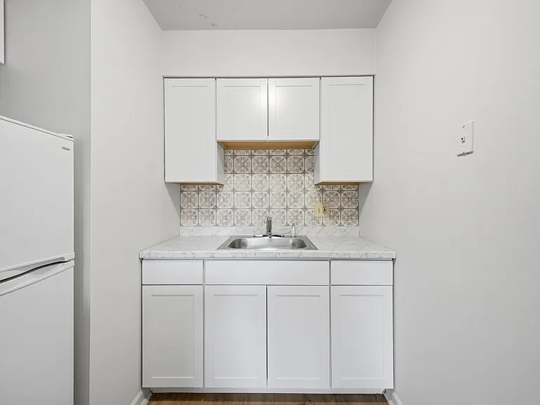 547 Riverview Dr — Photo 14