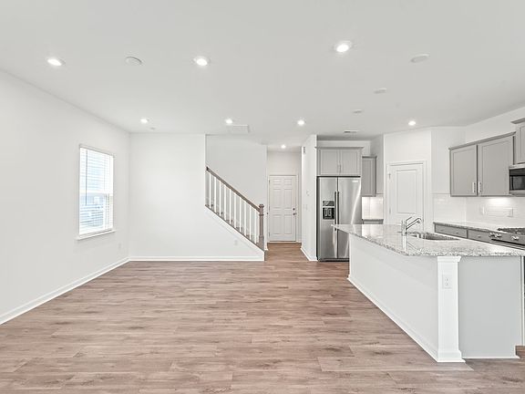 4th image of 15922 Parkside Crossing Dr