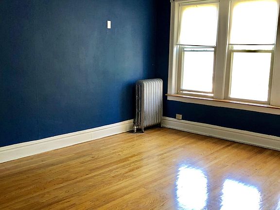 2nd image of 4807 N Hermitage Ave APT 3W