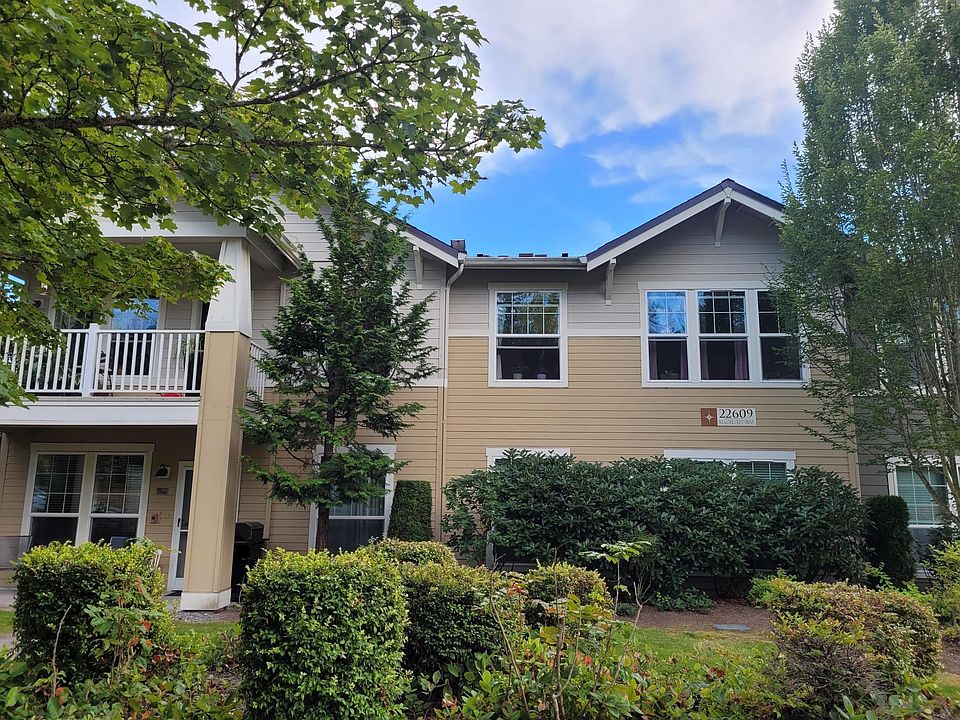 1st image of 22609 NE Alder Crest Dr Unit 201