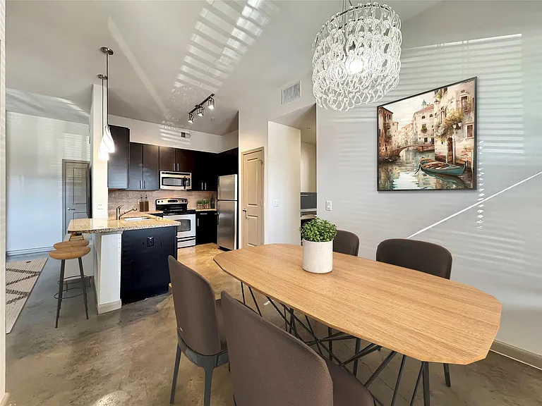 2700 Brazos St #4405 — Photo 3