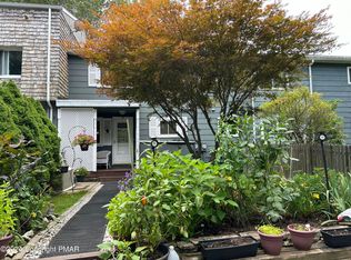 113 Fairway Dr, Tobyhanna, PA 18466