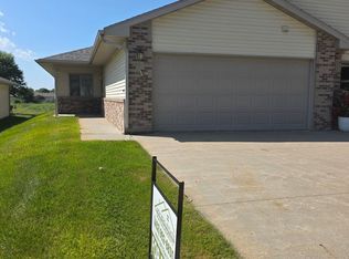 309 N 32nd St, Norfolk, NE 68701