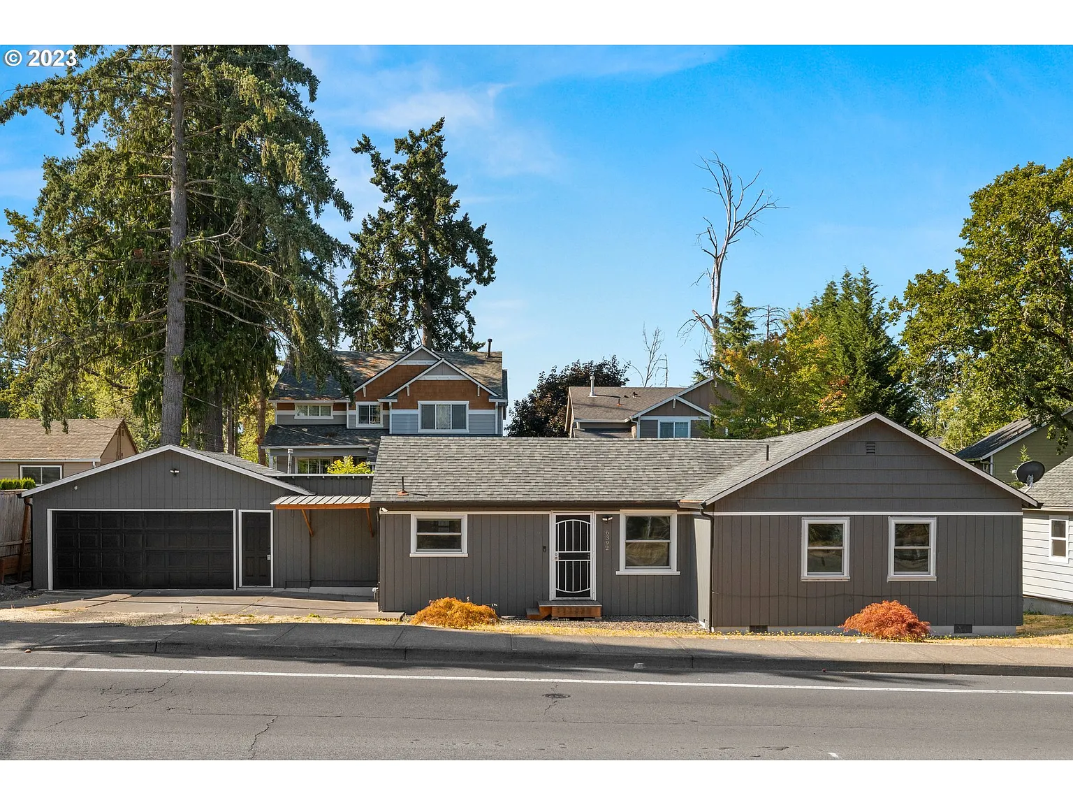 6392 SE Frances St photo 1