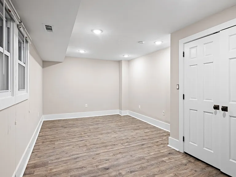 52 Q St NE #1 — Photo 30