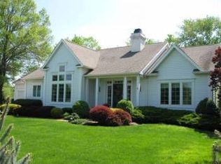 3 Schoolhouse Dr, Medford, NJ 08055