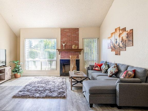 2nd image of 1504 Pierce Dr