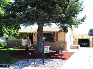 2040 Cheyenne Ct, Gering, NE 69341