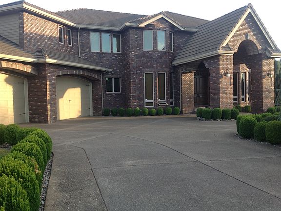 4 car Garage