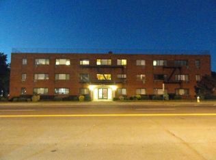 555 Merrick Rd APT 2A, Rockville Centre, NY 11570