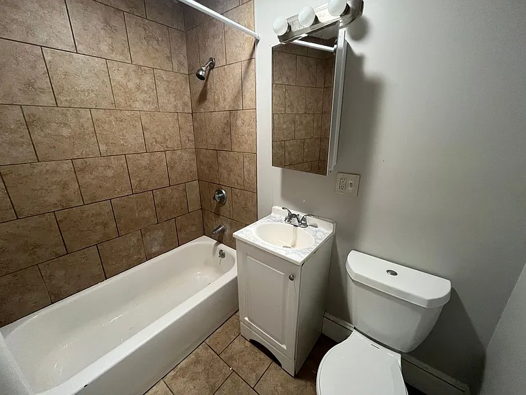 119 Lewis St — Photo 6