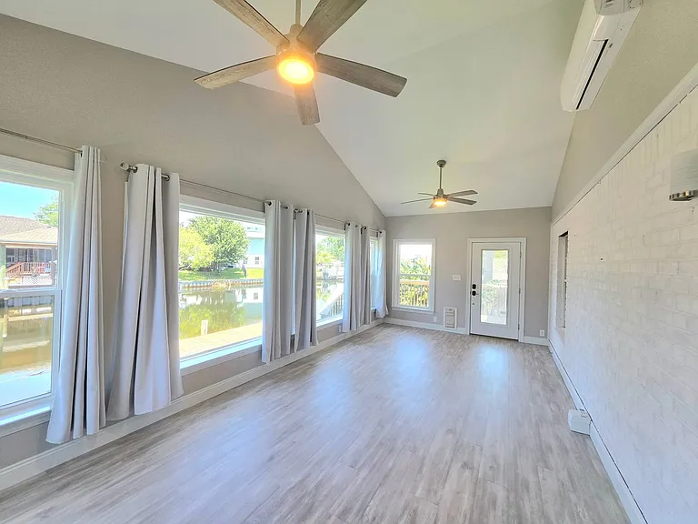 1643 Kalakaua Ct — Photo 17