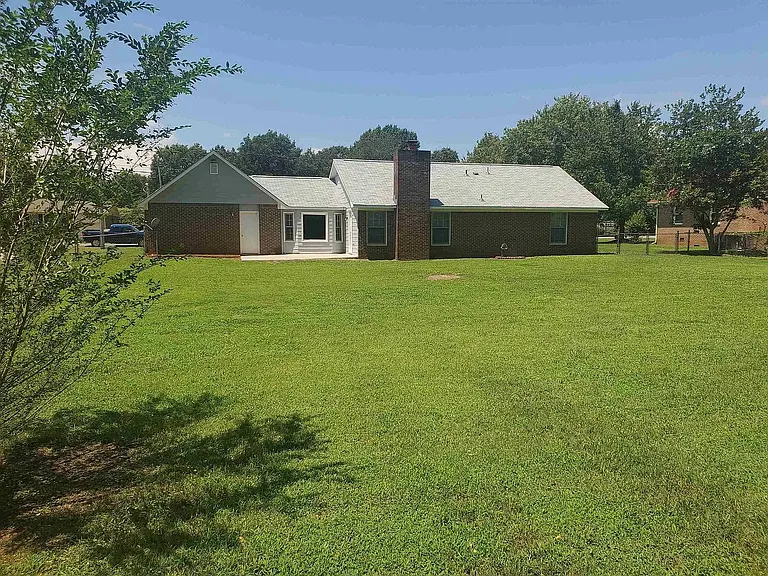 121 Tammy Gaines Ln — Photo 2