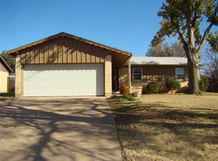 1605 Douglas Dr, Iowa Park, TX 76367