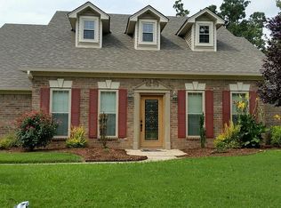 3503 Red Oak Dr, Texarkana, AR 71854