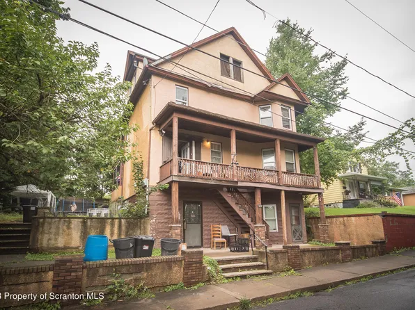 61 Farview St, Carbondale, PA 18407