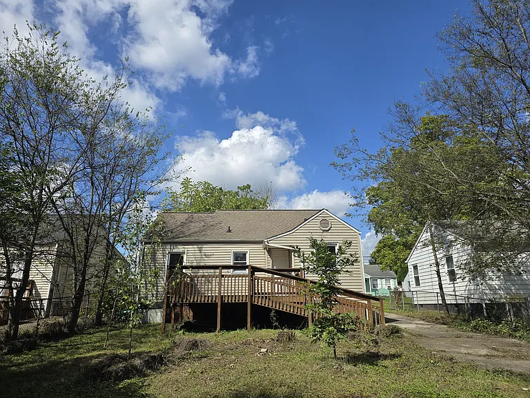 2616 Avondale Ave — Photo 13