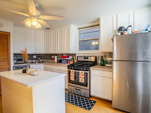 2nd image of 2512 N Marshfield Ave APT 3