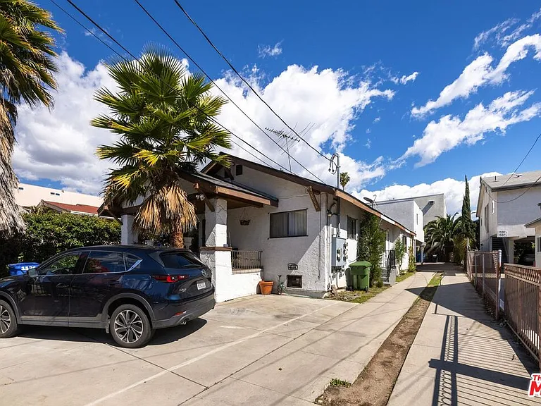 1538 N Mariposa Ave — Photo 14