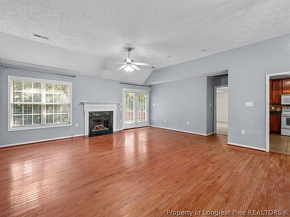 4th image of 161 Oakmont Dr