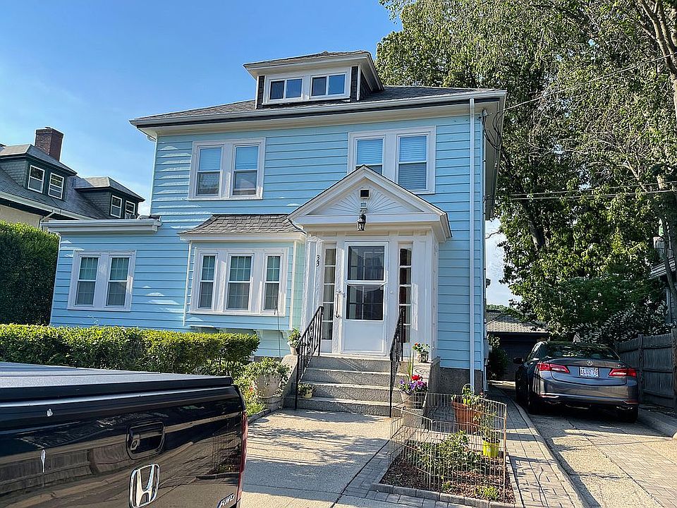 2nd image of 33 Undine Rd