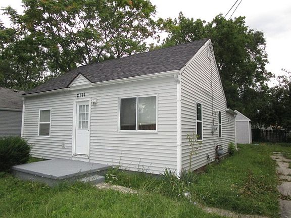 2nd image of 2111 Savoy Ave