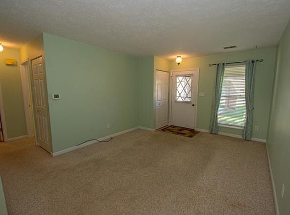 4th image of 1503 Berkley Cir
