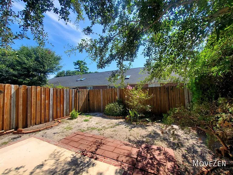 5006 Carleton Dr #94 — Photo 7