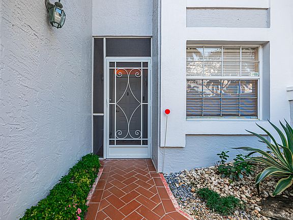 4th image of 7354 Lake Meadow Way #101