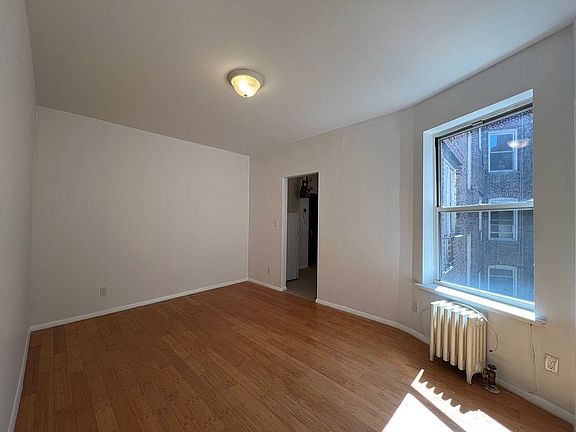 3rd image of 451 W 44th St APT 51