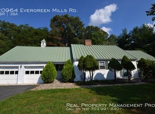 20964 Evergreen Mills Rd, Leesburg, VA 20175