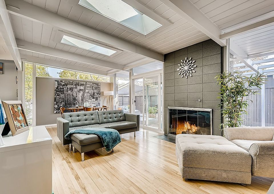 Skylights and gas fireplace