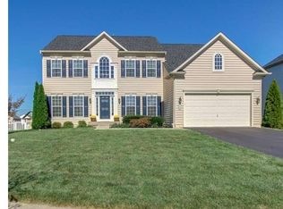 135 Hart Dr, Perkasie, PA 18944