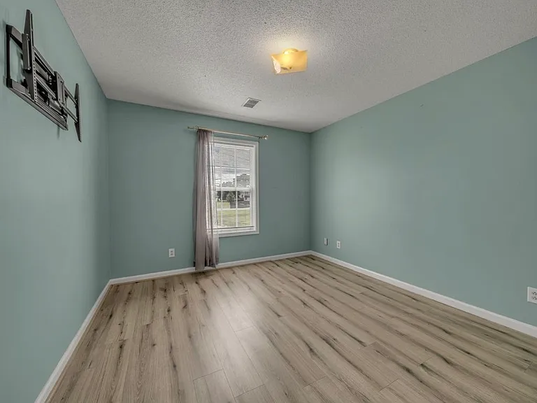 1325 Sunfield Dr — Photo 10
