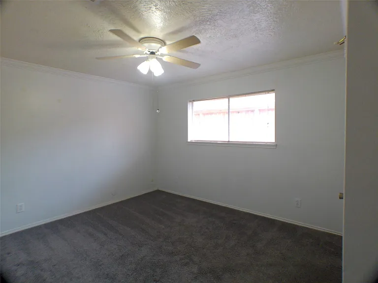 6350 Crestside Dr — Photo 14