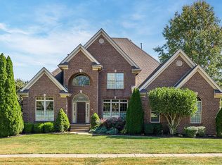 1419 Crosstimbers Dr, Louisville, KY 40245