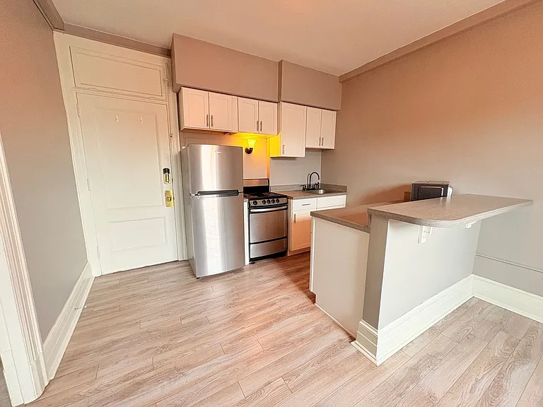 7 W Philadelphia St #5B — Photo 2