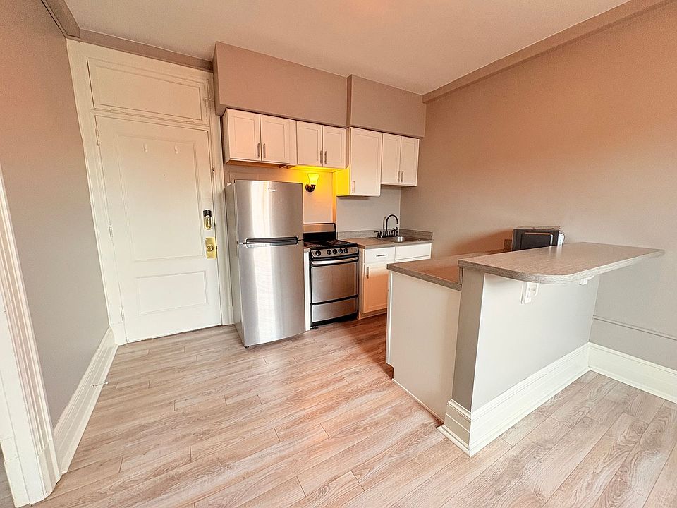 1st image of 7 W Philadelphia St APT 2C