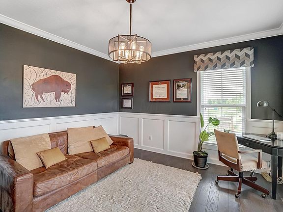 5th image of 1733 Wrenbury Dr