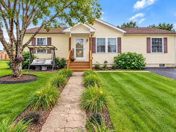 514 Norman Rd, Nazareth, PA 18064