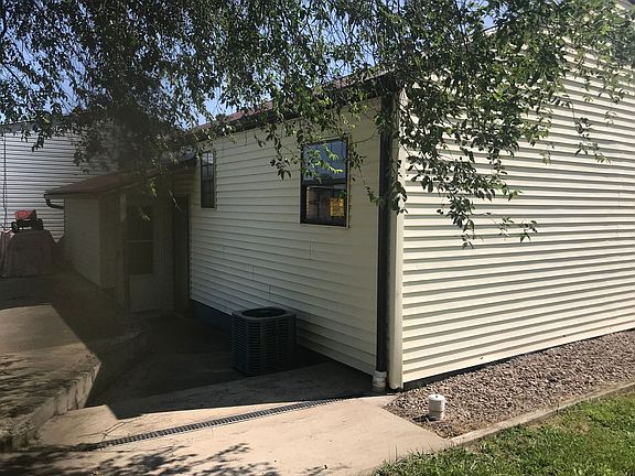 2nd image of 502 Thomas St