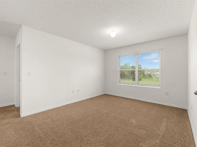 8008 SW 62nd Ct — Photo 32