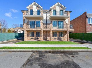 153 Coleridge St, Brooklyn, NY 11235