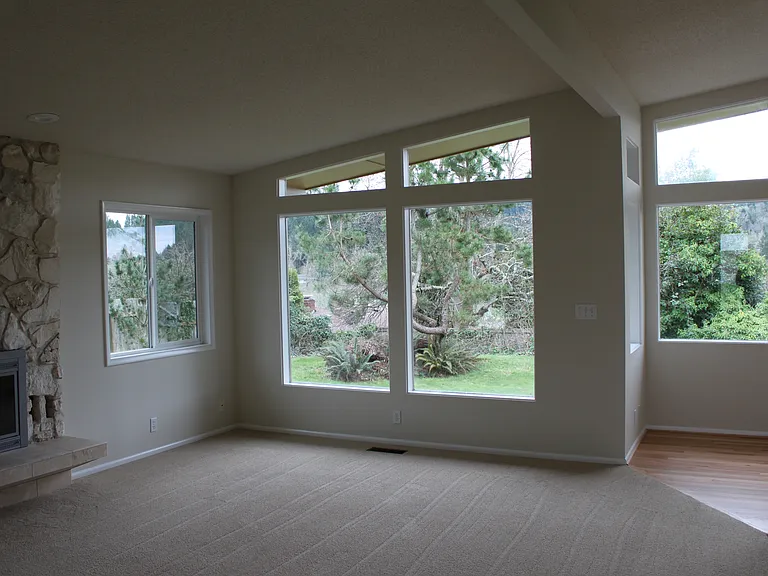 1728 W 34th Pl — Photo 3