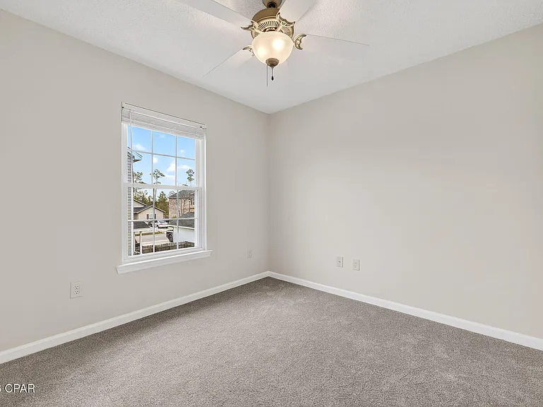 2605 Avondale Ct — Photo 16