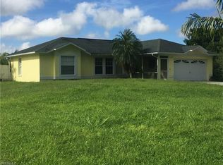 1806 Wade Dr, Cape Coral, FL 33991