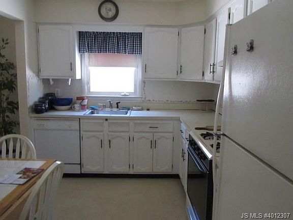 2nd image of 15 Whitaker Dr