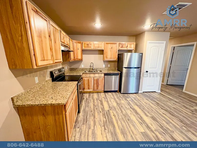 2407 N Ave N — Photo 11