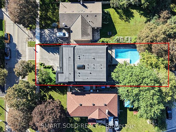 5th image of 588 Conacher Dr