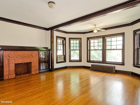 3rd image of 1459 W Farragut Ave #2E